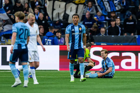 Djurgårdens Hampus Finndell har ont