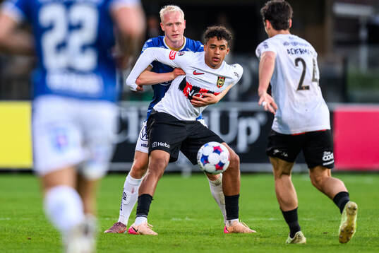 Halmstads André Boman och Brommapojkarnas Sion Oppong