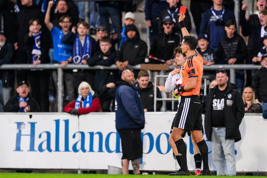 Brommapojkarnas Mads Kristian Hansen får rött kort