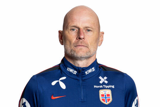 Bläddra bland fler bilder av Football, Norway, staff portraits