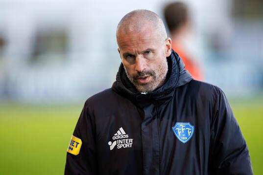 Falkenbergs tränare Christoffer Andersson