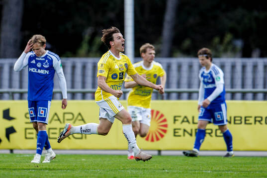 Falkenbergs Oskar Lindberg jublar