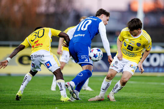 IFK Norrköpings Albert Aleksanjan och Falkenbergs Oskar