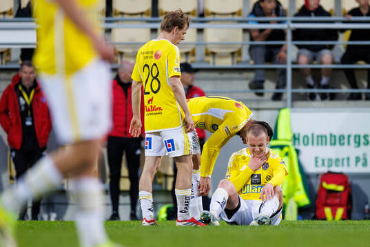 Falkenbergs Nils Bertilsson har ont