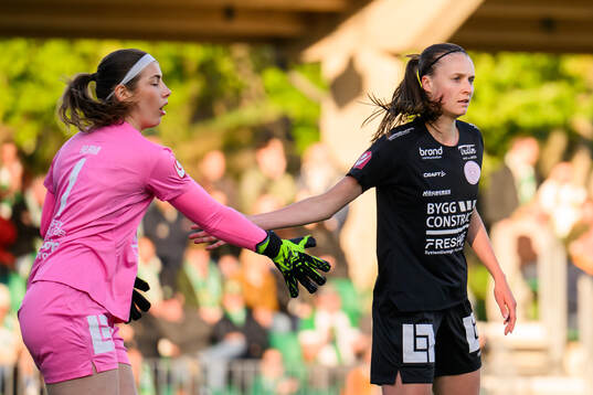 IK Uppsalas målvakt Matilda Mari Karoliina Nurmi och Julia