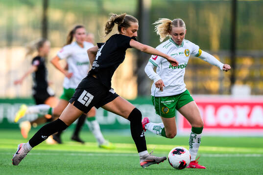 IK Uppsalas Angelina Klingberg och Hammarbys Emilie Joramo