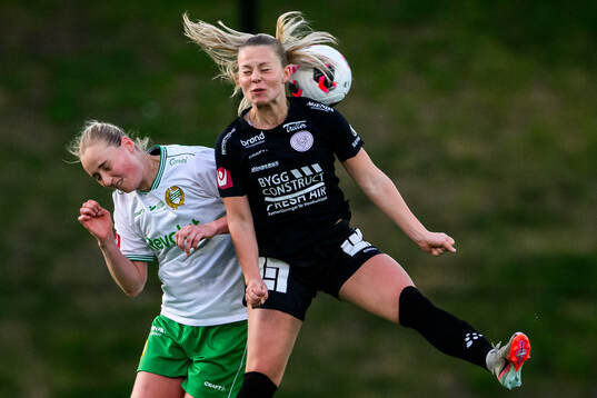 Hammarbys Emilie Bragstad och IK Uppsalas Älvali Lindström