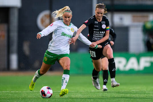 Hammarbys Stina Lennartsson och IK Uppsalas Julia Ragnarsson