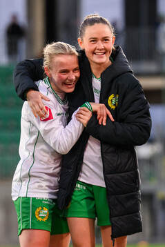 Hammarbys Mari Nyhagen och Svea Rehnberg jublar