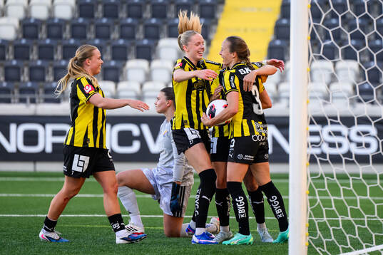Häckens Pernille Sanvig, Thelma Pálmadottir och Aivi Luik