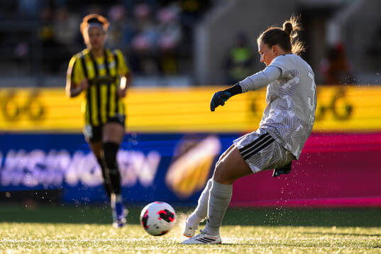 Djurgårdens målvakt Anna Aurora Koivunen