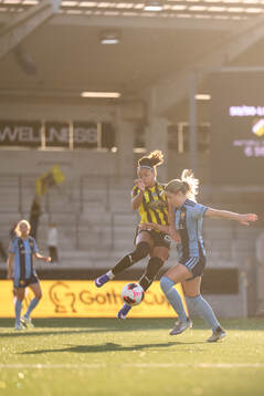 Häckens Felicia Schröder och Djurgårdens Emma Holmqvist