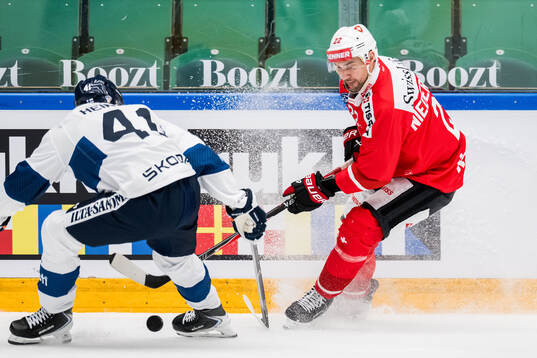 Nino Niederreiter of Schweiz