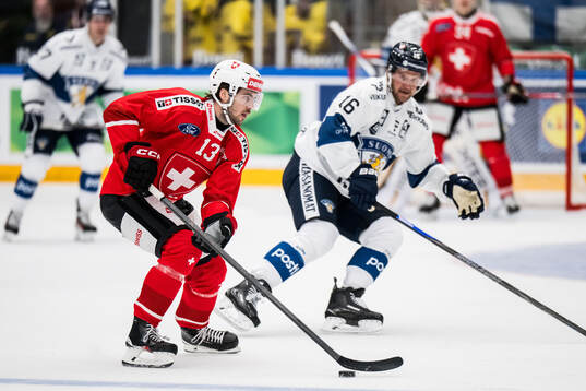 Nico Hischier of Schweiz