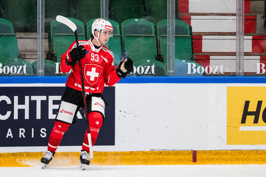 Théo Rochette of Schweiz celebrates