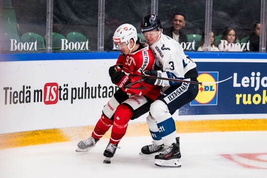Théo Rochette of Schweiz and Olli Määtä of Finland