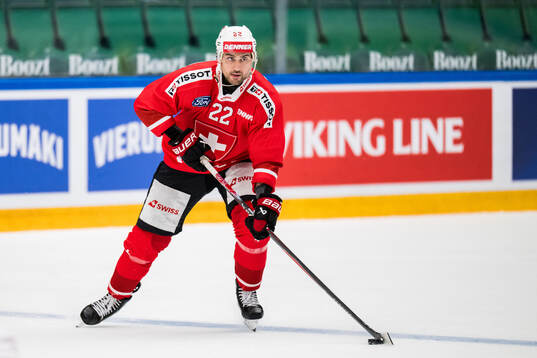 Nino Niederreiter of Schweiz