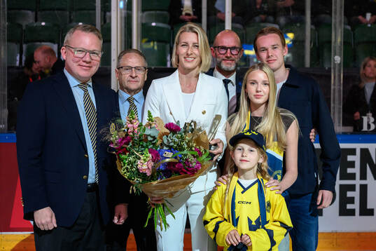Danijela Rundqvist with family