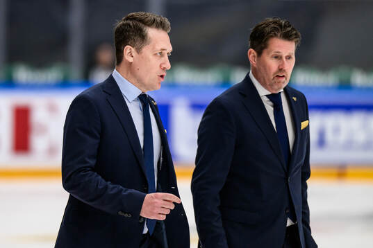 Head coach Sam Hallam of Sweden and Assistant coach Stefan