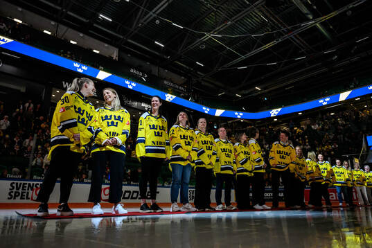 Players of the Swedish 2006 Olympics women’s ice hockey