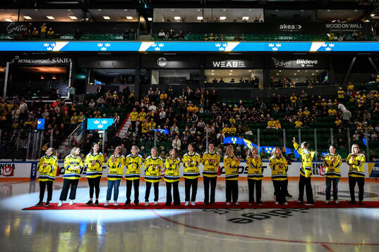 Players of the Swedish 2006 Olympics women’s ice hockey