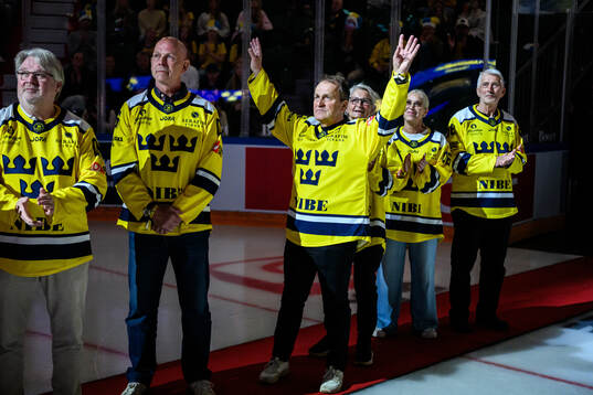 Coaches of the Swedish 2006 Olympics women’s ice hockey
