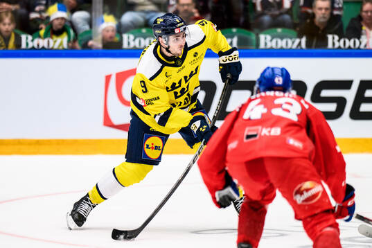Linus Karlsson of Sweden