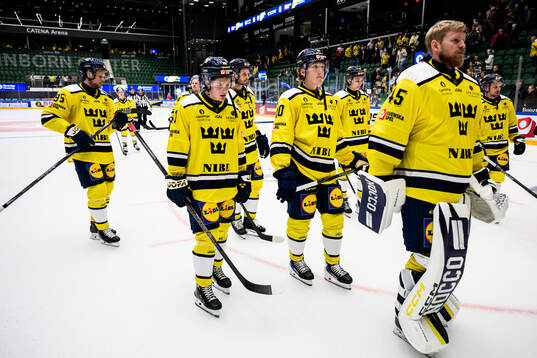 Ivar Stenberg of Sweden looks dejected