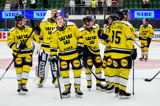 Liam Öhgren of Sweden looks dejected