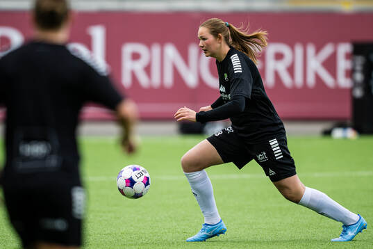 Heidi Obstfelder Svang of Hønefoss warms up