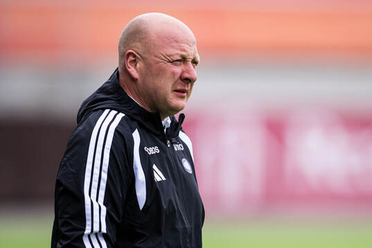 Head coach Nils Lexerød of Vålerenga