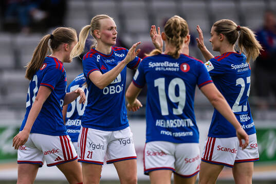 Karina Sævik of Vålerenga celebrates