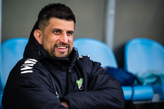Head coach Remi Natvik of Hønefoss