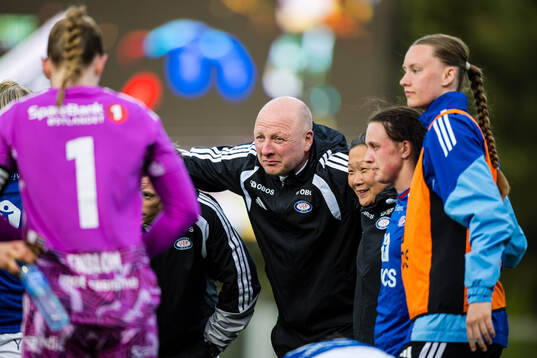 Head coach Nils Lexerød of Vålerenga