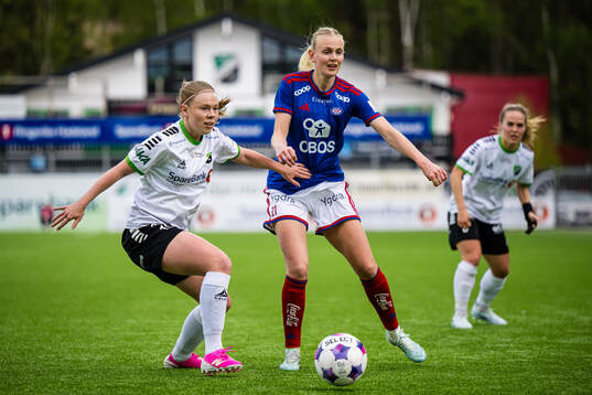 Malin Rovelstad of Hønefoss and Karina Sævik of Vålerenga