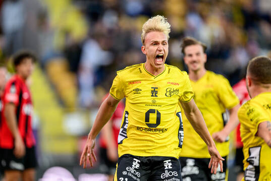 Elfsborgs Leo Östman jublar