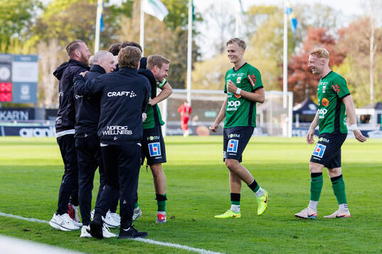Varbergs spelare jublar