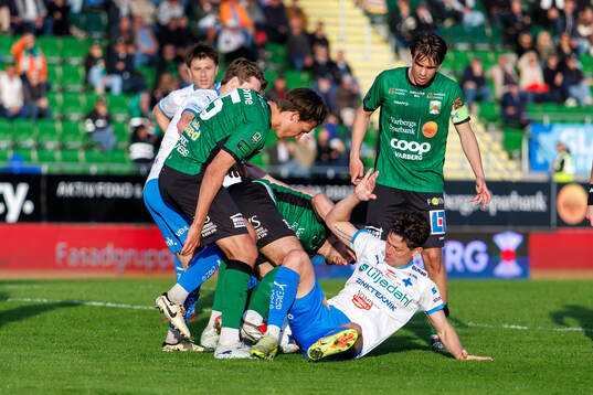 Varbergs Noah Johansson, Isak Valentin Vidjeskog och IFK