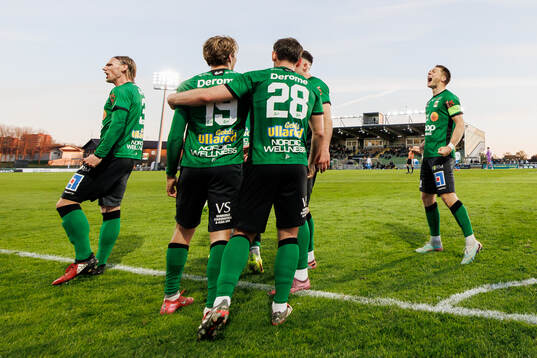 Varbergs spelare jublar