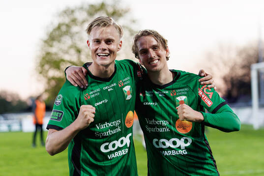 Varbergs Edvin Tellgren och Jonathan Nilsson jublar