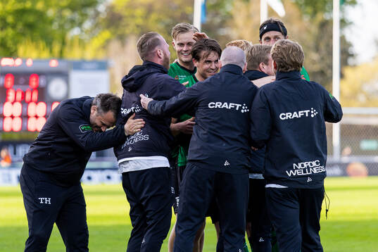 Varbergs spelare jublar