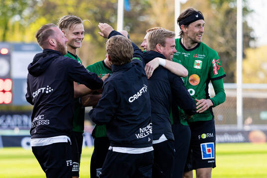 Varbergs spelare jublar