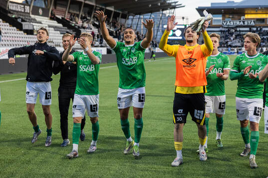 Brages spelare jublar