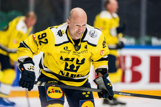 Michael Nylander of Sweden Legends