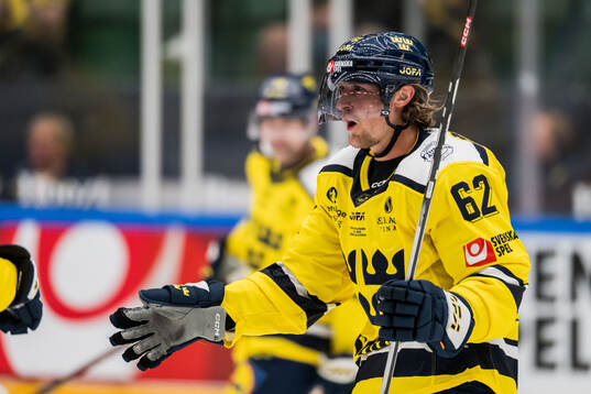 Carl Hagelin of Sweden Legends