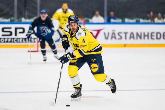 Niklas Hjalmarsson of Sweden Legends