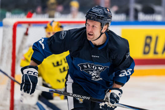 Niklas Hagman of Finland Legends
