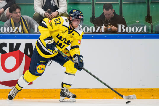 Carl Hagelin of Sweden Legends