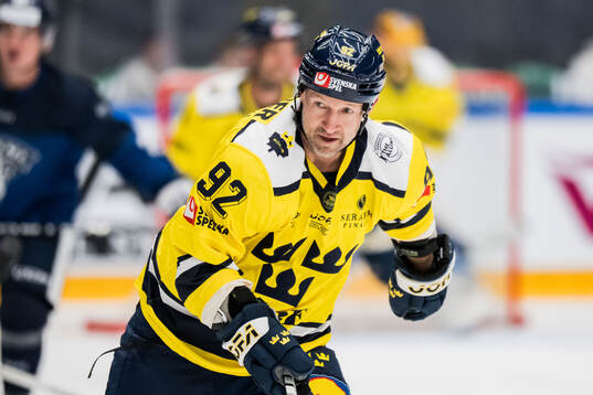 Michael Nylander of Sweden Legends