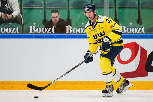 Mikael Samuelsson of Sweden Legends